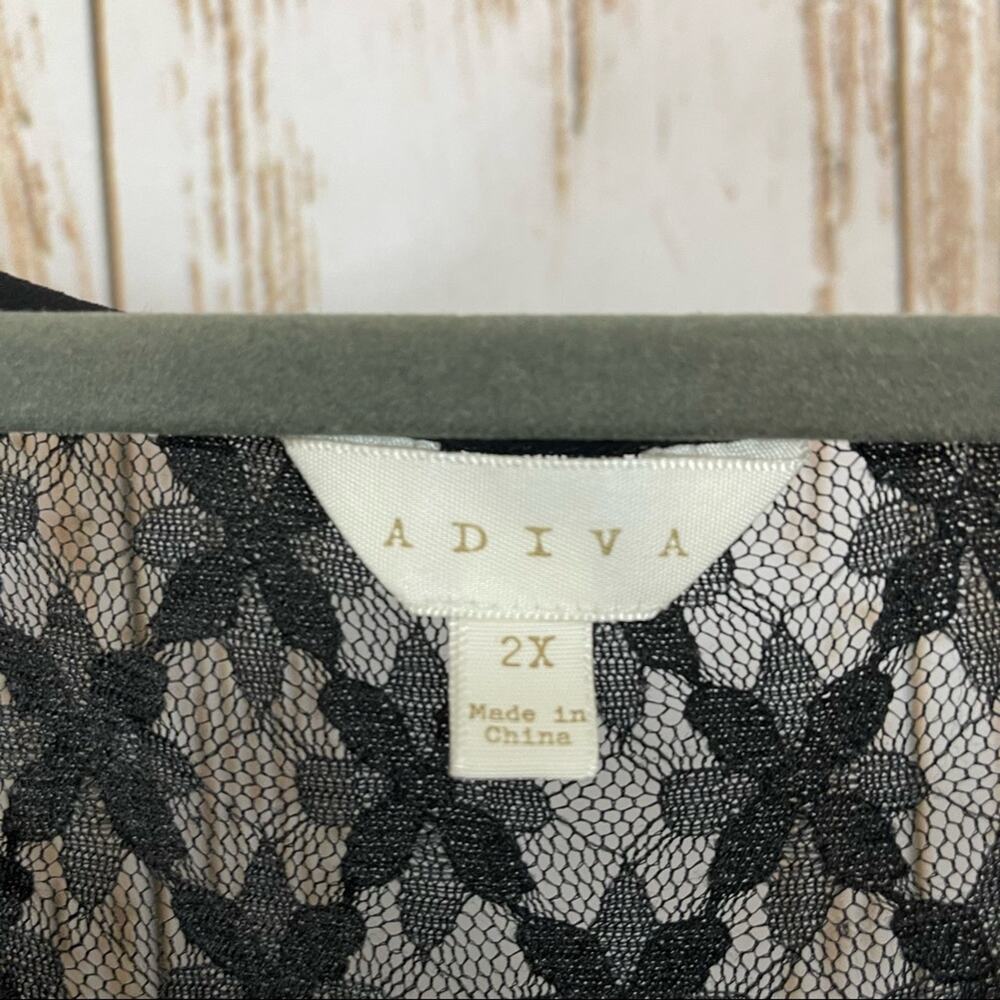 Adiva, Lacey Sleeve Blouse, Flowy. Size 2X. In excellent condition! - Picture 3 of 6